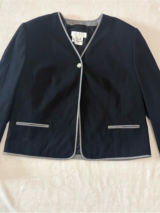 Escada Jackets & Blazers - Escada Womens Black Blazer with Gray Trim NWT Made in Germany 100% pure new wool